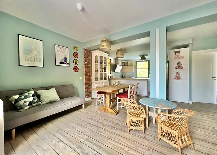 Housing Leon Unifamiliar Con Patio A 100 Metros De La Catedral